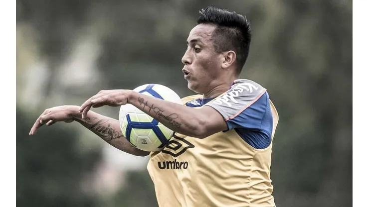 Cueva aciona FIFA e pede rescisão de contrato com o Santos
