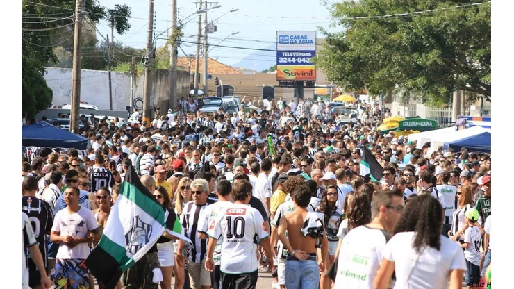 Clássico com confusão generalizada pode fazer Figueirense perder 10 mandos de campo