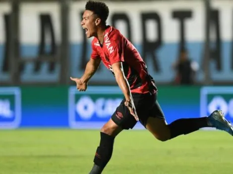 Eduardo Barros deve escalar Athletico com novidades contra o Paraná