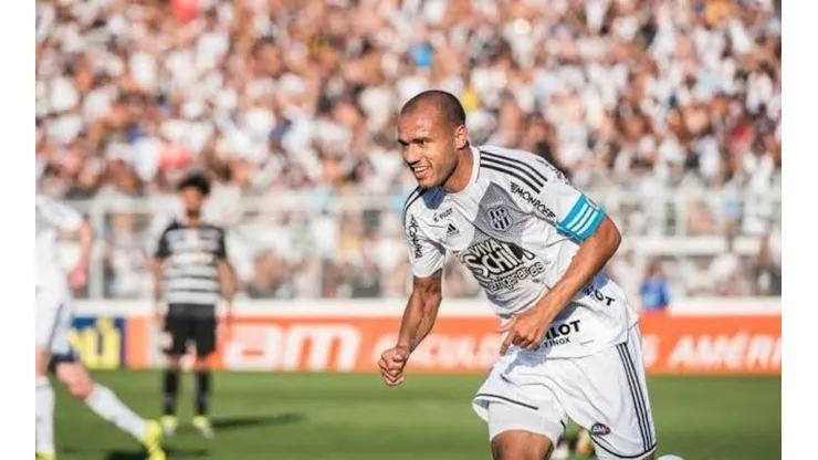 Roger é o 8º maior artilheiro do Paulistão neste século