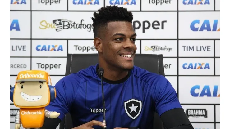 Botafogo define futuro de Saulo
