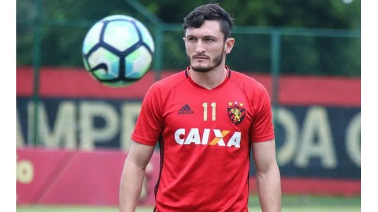 Sport define futuro de Sander