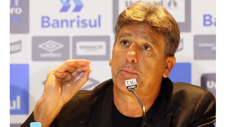 Renato elogia rivais e usa exemplo de Romário para rebater críticas
