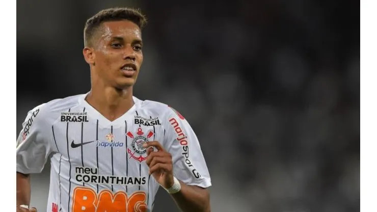 Empresário de Pedrinho atualiza negociação com o Benfica