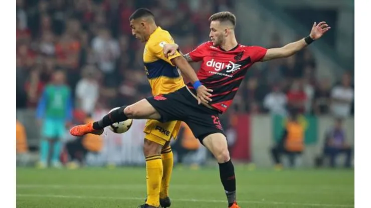Athletico faz proposta por zagueiro do Cruzeiro e Raposa bate o martelo