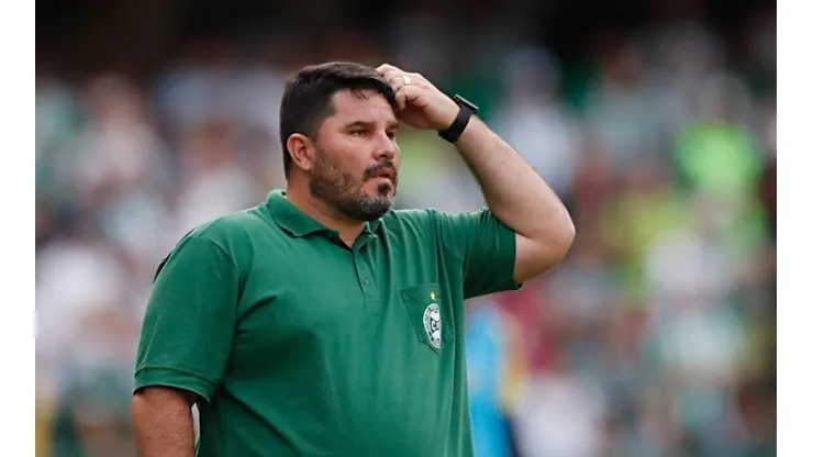 Eduardo Barroca espera Sassá e Rodolpho para a partida contra o Operário