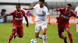 Bryan Ruiz se coloca a disposição de Jesualdo Ferreira, mas cobra divida do Santos