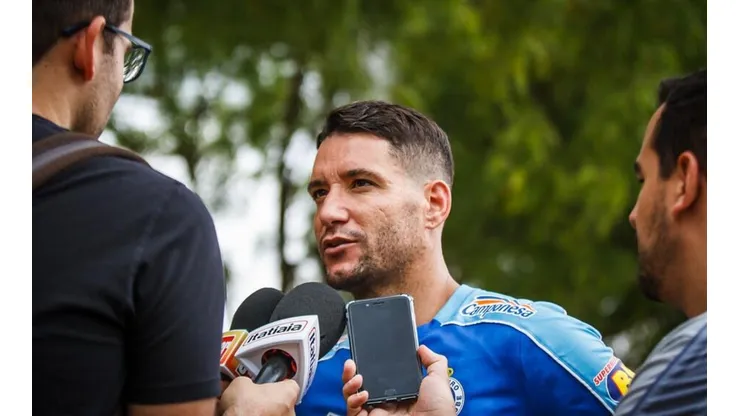 Thiago Neves fala pela primeira vez após rebaixamento da Raposa