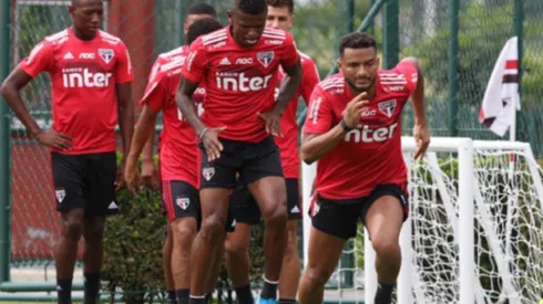 Atacante lesiona tornozelo e desfalca São Paulo