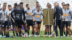 Tiago Nunes relaciona 20 jogadores do Corinthians para duelo contra o Mirassol