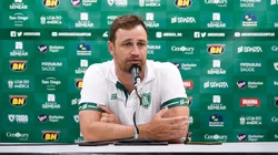 Após saída de Zago, Bragantino acerta com novo treinador