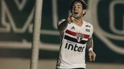 Fernando Diniz estuda mudar posição de Alexandre Pato