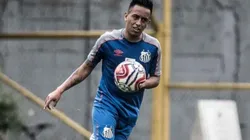 Peres critica Sampaoli por 'encostar' Cueva; atleta deve permanecer