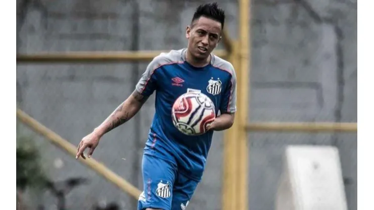 Peres critica Sampaoli por 'encostar' Cueva; atleta deve permanecer