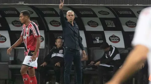 Tiago Nunes elogia atuação do Corinthians após goleada diante do Botafogo-SP