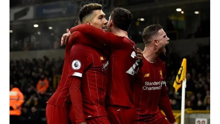 Firmino decide na 14ª vitória consecutiva dos Reds