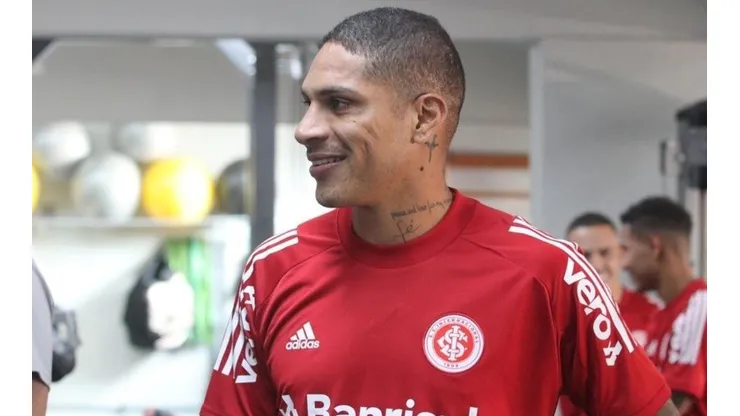 Pernía confirma que Guerrero quer jogar no Boca; negociações continuam