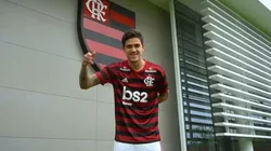 Flamengo anuncia a contratação do centroavante Pedro