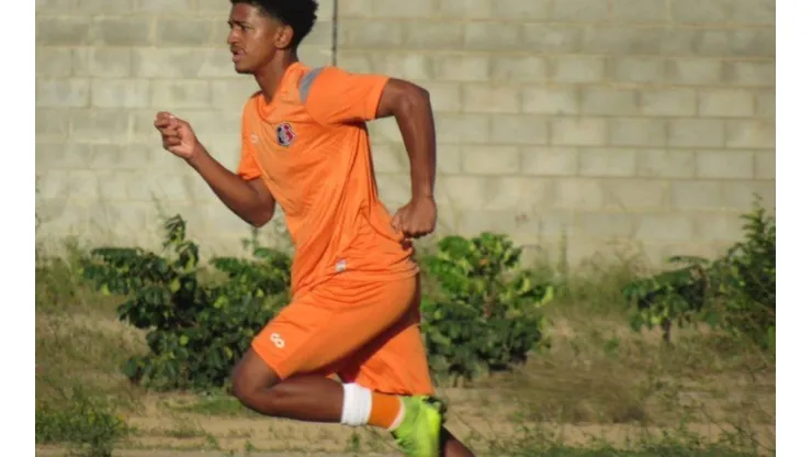 Warley deve assinar com Botafogo no início da próxima semana