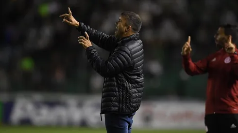 Coudet estreia com vitória e fala sobre reforços no Inter