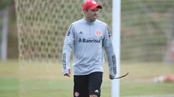 Eduardo Coudet divulga lista do Internacional para o Gauchão