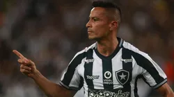 Cícero define o seu futuro com o Botafogo