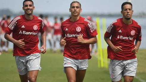 Coudet lança time alternativo para estreia contra o Juventude