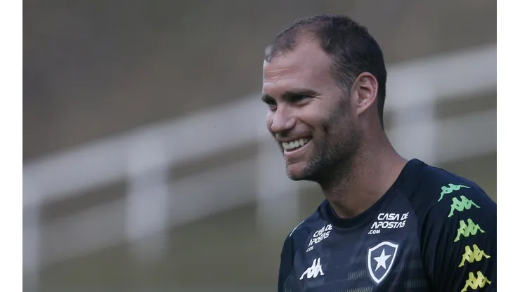 Carli dá palavra final sobre possibilidade de reforçar o Sport