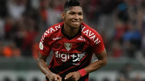 Athletico-PR sonda atacante do Shakhtar Donetsk, da Ucrânia