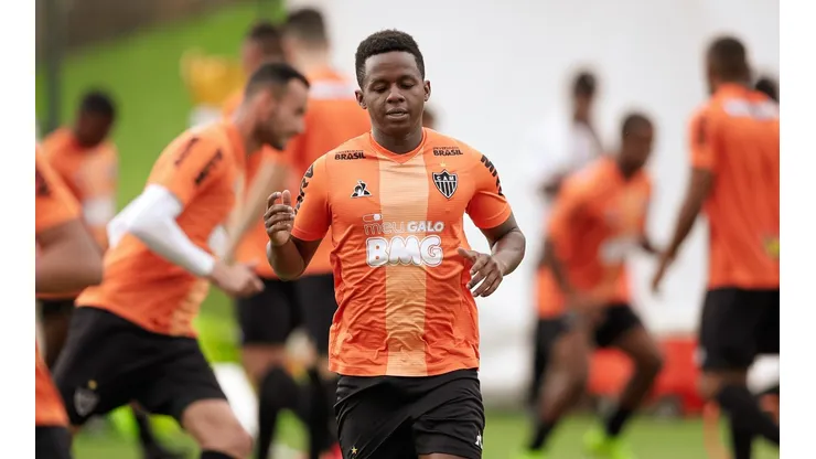 Atlético acirra disputa por medalhão do rival Cruzeiro
