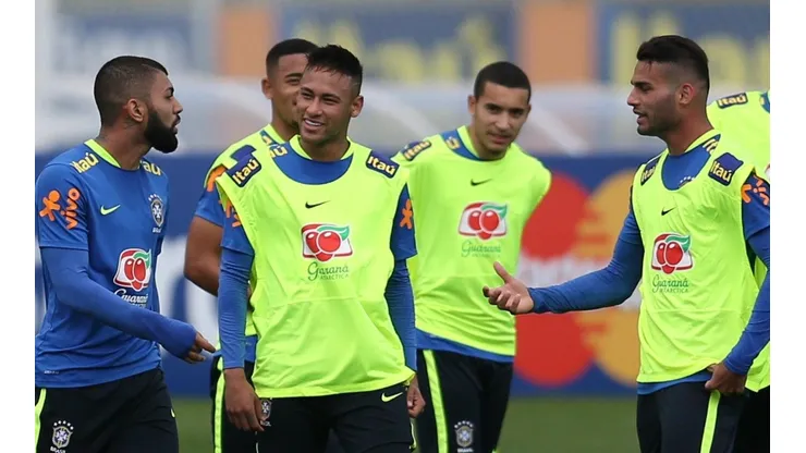 Thiago Maia fala pela primeira após desembarcar no Rio; jogador vai assinar