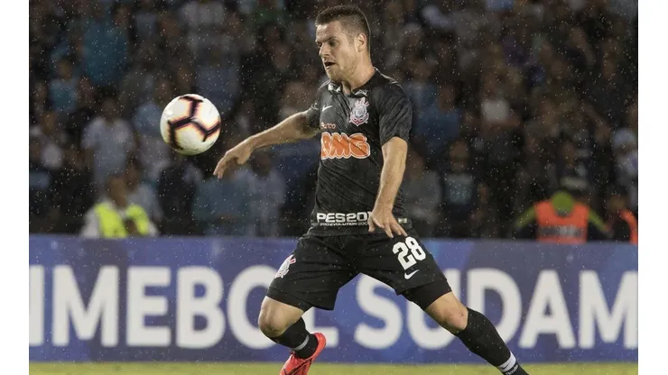 Ramiro marca primeiro gol pelo Timão e destaca: "Para coroar"