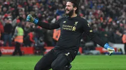 Alisson tem o mesmo número de assistências de Özil e Sterling; Klopp elogia