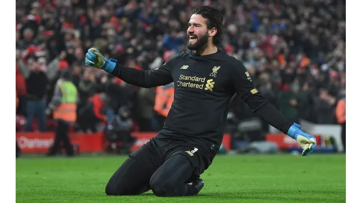 Alisson tem o mesmo número de assistências de Özil e Sterling; Klopp elogia