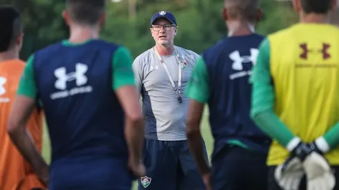 Odair escala novidades para iniciar a partida contra a Cabofriense; são oito desfalques