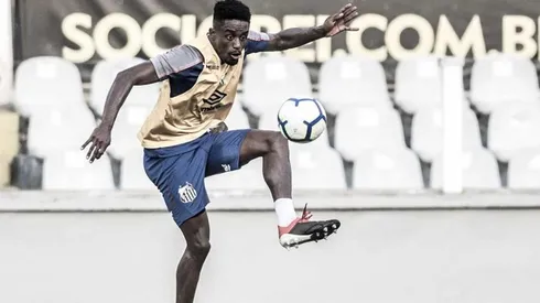 Goiás busca Caju, lateral revelado na base do Santos
