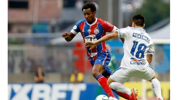 Internacional acerta contratação do lateral Moisés