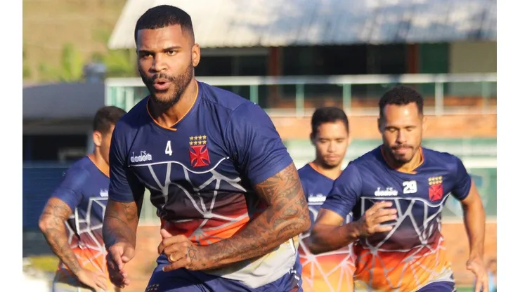DM do Vasco recupera Talles e Breno tem quadro atualizado