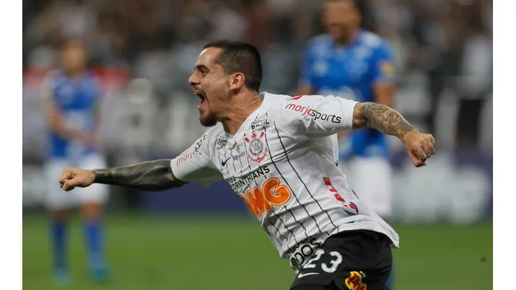 Fagner demonstra otimismo em alta competitividade do Corinthians