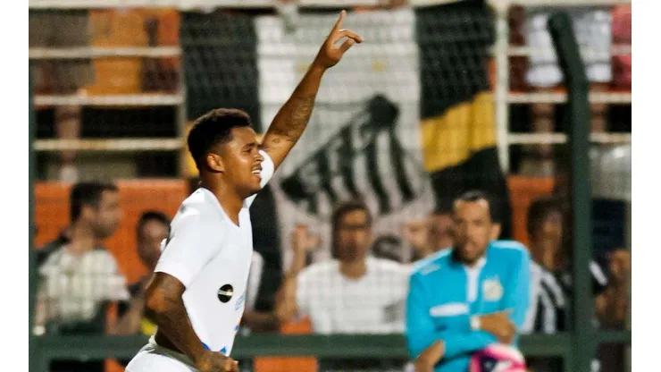 Diogo Vitor deve se reapresentar ao Santos nesta quarta