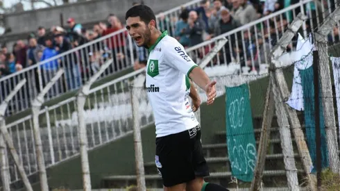 Flu acerta com atacante uruguaio e faz propostas por volante argentino