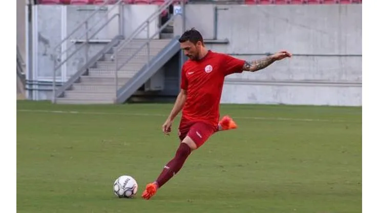 Sueliton rescinde contrato com o Náutico