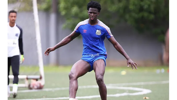 Santos deve ganhar espaço com venda de peça de ataque