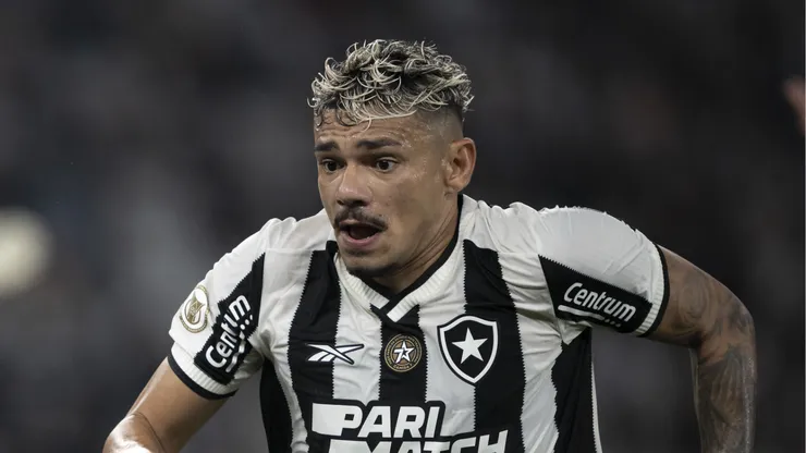 Tiquinho desfalca Botafogo. Foto: Jorge Rodrigues/ AGIF