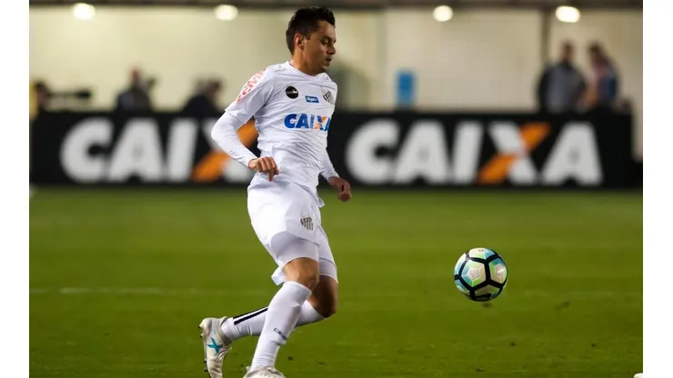 Em pauta no Santos: destino de Matheus e posição de Raniel