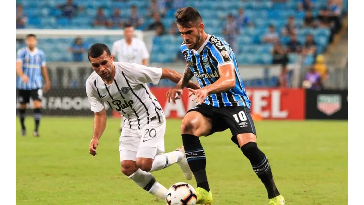 Athletico fecha com Felipe Vizeu até o fim de 2020