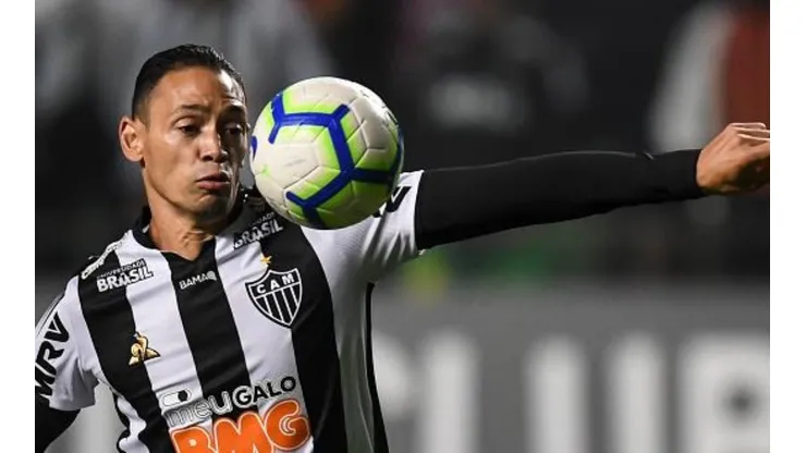 Atlético-MG define futuro de Ricardo Oliveira e dupla entra na mira do Goiás
