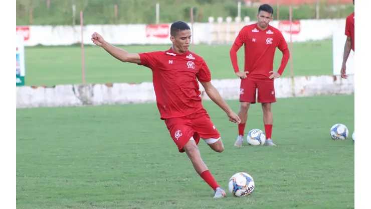 Thiago jogará o Carioca no time profissional