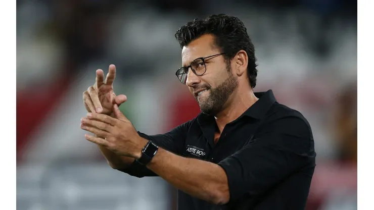 Botafogo encaminha acerto com jovem volante do Corinthians