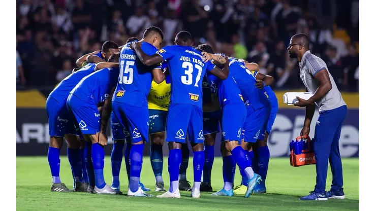 Cruzeiro confirma 2 novos jogadores para o elenco de Adílson